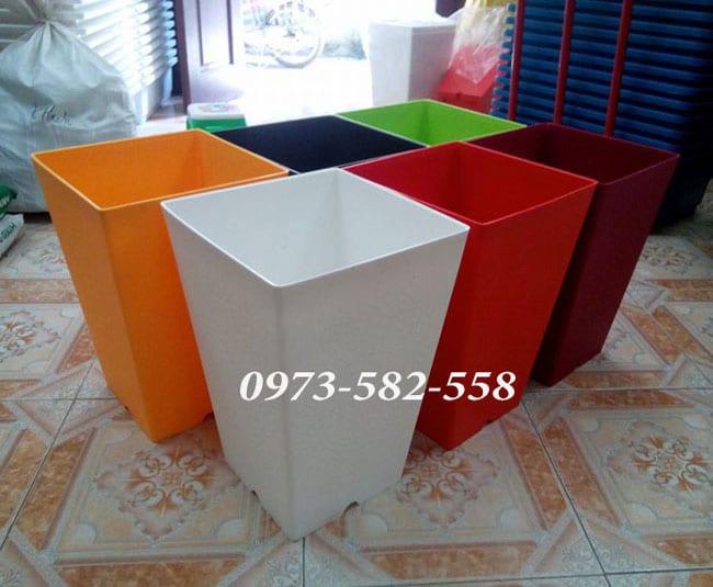 Chậu nhựa trồng cây cảnh Vuông Cao V29x42