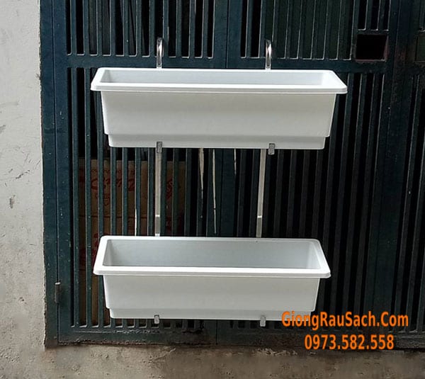 Móc treo chậu nhựa trồng hoa 2 tầng bằng INOX